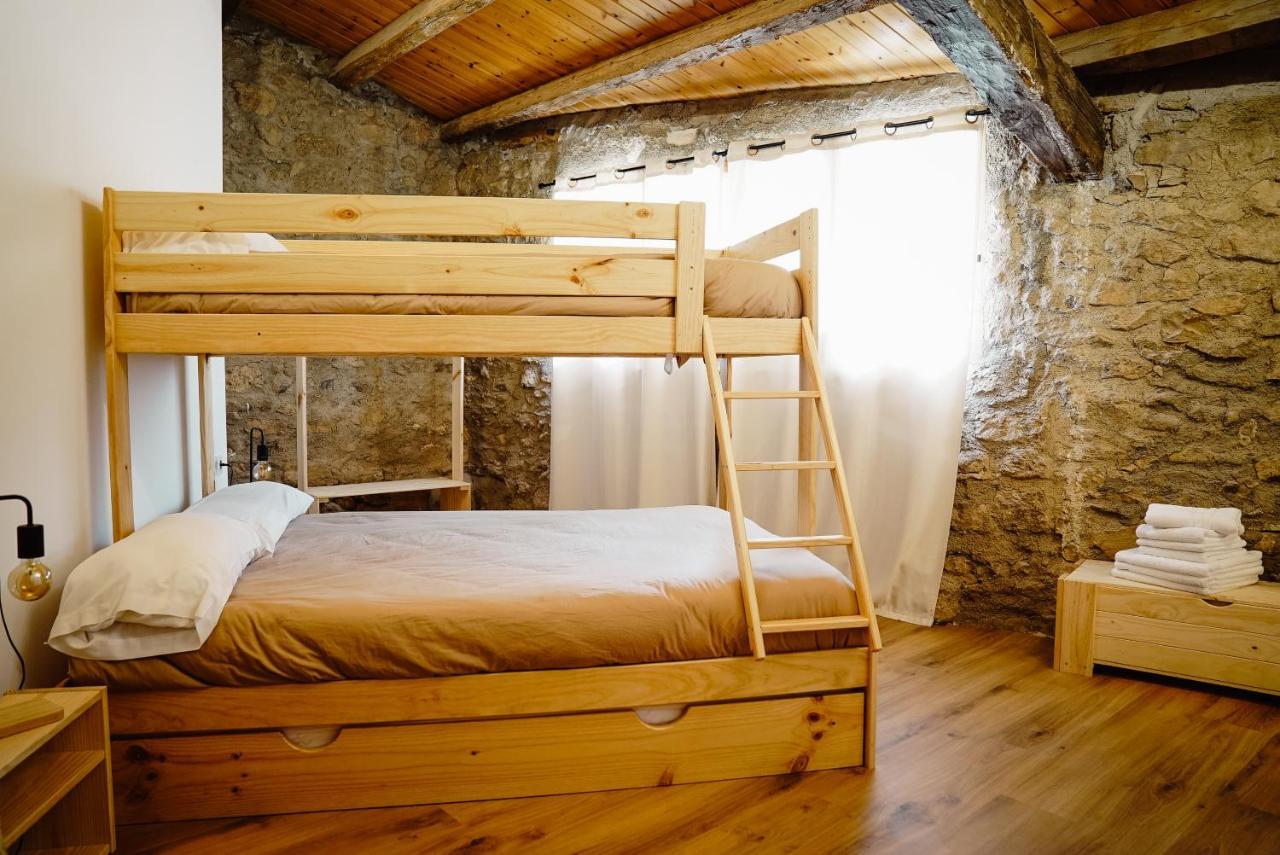 Cases Altes De Posada Naves  Exterior photo